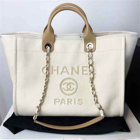 chanel paris pearl bag